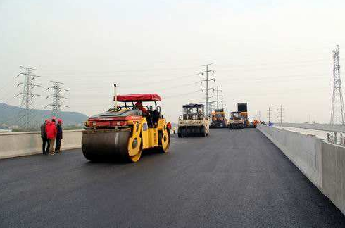 河南周口柏油路沥青路面施工施工案例