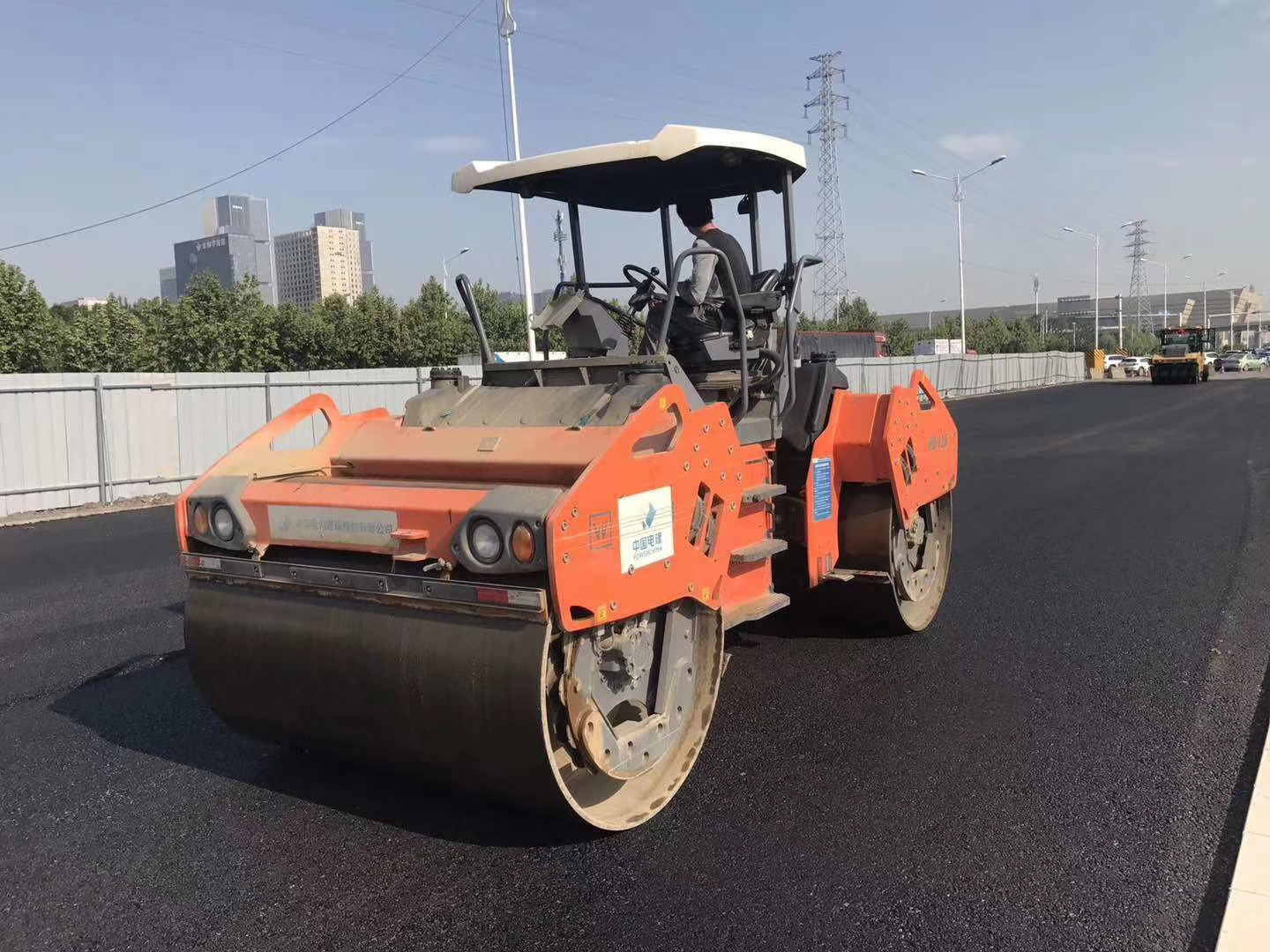 圃田东路沥青道路施工